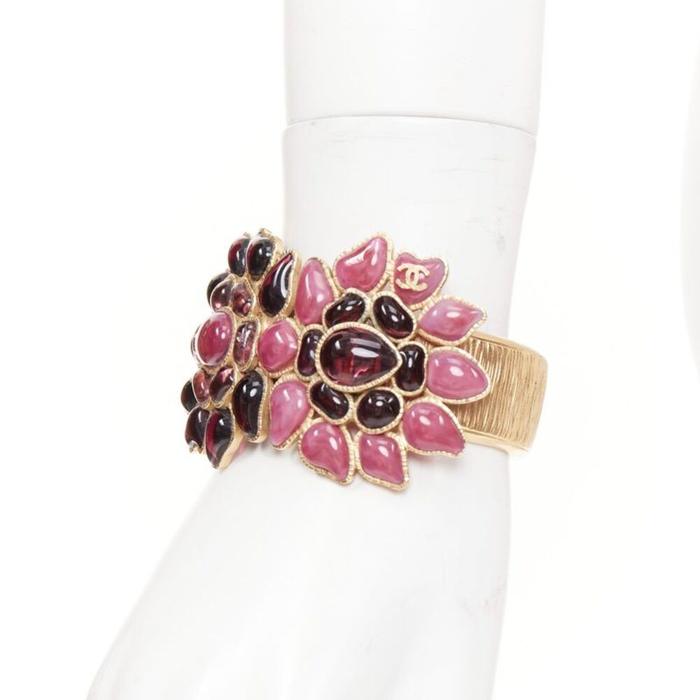 Chanel gripoix glass flower CC gold tone cuff